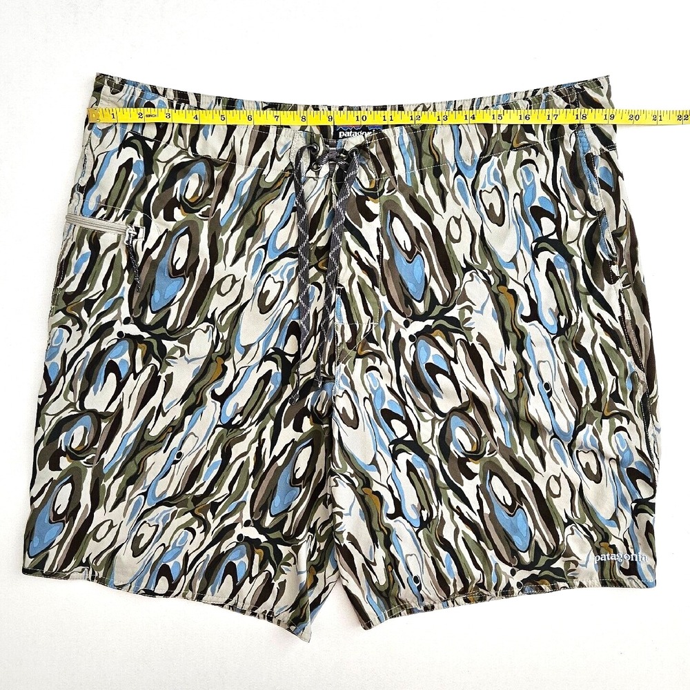 Patagonia Men's 38 Blue Green Wavefarer Boardshorts Fitz Roy Trunks Camo Shorts - Picture 6 of 7